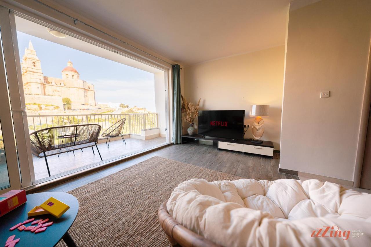 A Holiday Home In Mellieha With Gorgeous Views ภายนอก รูปภาพ